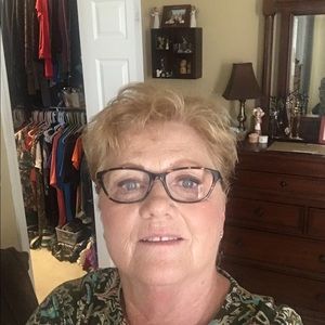 Meet your Posher, Paulette